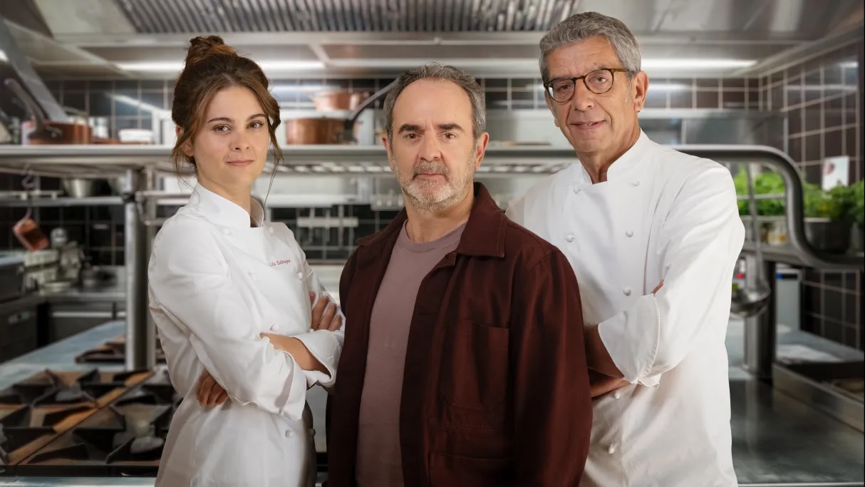 Une comédie culinaire relevée avec Michel Cymes, Alice Daubelcour et Bruno Solo